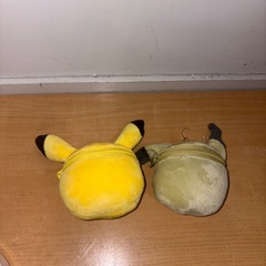 GY1002 ポケモン　ぬいぐるみポーチ　ピカチュウ　ミミッキュ　の画像