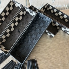 すべらない黒い箸 40膳とバスケットセットの画像