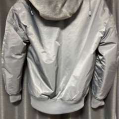 ZARA リバーシブルジャケット フード付きの画像