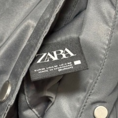 ZARA リバーシブルジャケット フード付きの画像