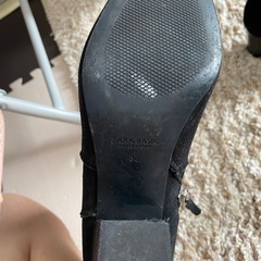 zara靴の画像