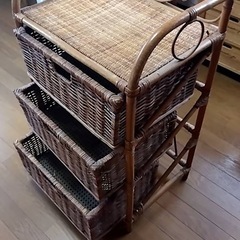 【再値下げ】籐の3段収納の画像
