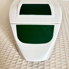 小田急線ロマンスカー弁当箱　小物入れ　電車型お弁当箱の画像
