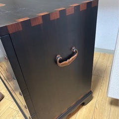 ●和モダン 象嵌細工 整理箪笥 バンダジ風デザイン 衣装箪笥/引出し収納/和箪笥/時代箪笥/チェスト/タンス/黒檀・紫檀・花梨などの画像