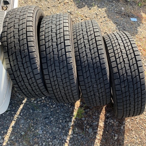 スタッドレス225/65/17