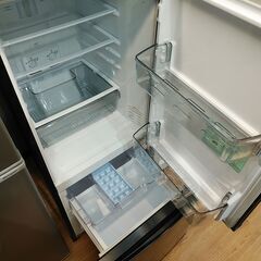 3か月間保証☆配達有り！22000円(税込）三菱 2ドア冷蔵庫 146L ブラック 2022年製の画像