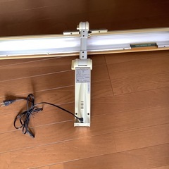 【ジャンク品】蛍光灯アームスタンドの画像