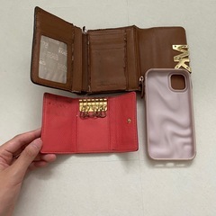 ブランド品　キーケース、財布、iPhoneカバーの画像
