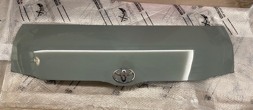 新車外し品　トヨタ200系ハイエース８型現行純正ボンネット　アーバンカーキ