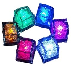 光る アイスキューブ12個入り新品未使用の画像