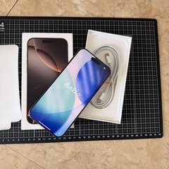 Apple iPhone 16 Pro MAX 256 GBの画像