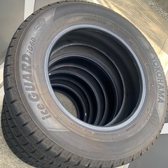 195/65R15 スタッドレスタイヤの画像