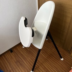 出品10/5まで)ベビービョルン  ハイチェアの画像
