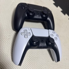 PS5本体　コントローラー２つ　モンハンワイルズの画像