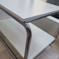 【本日17時まで！引き取り希望】美品☆IKEA サイドテーブルの画像