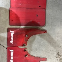 JB23 スズキ純正 ジムニー Jimny マッドフラップ 赤 4枚セットの画像