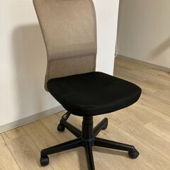 【中古、9ヵ月使用】ミーティングテーブル配線ボックス付きと椅子2脚の画像
