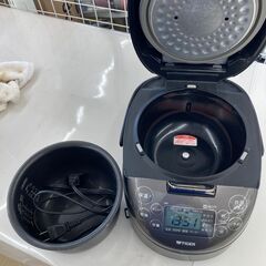 A-289【リユースのサカイ野々市店】炊飯ジャー タイガー　JPF-A550　※クリーニング済みの画像