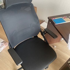 テーブルとチェアーの画像