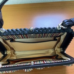 （３点まとめて購入でお値引き）レトロなハンドバッグの画像