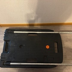 お譲りする方決まりました。台車の画像