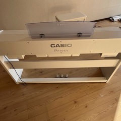 CASIO PX-770WE  
電子ピアノの画像