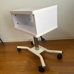 【美品】施術台 ネイルワゴン UVワゴン 作業台 サロン家具 サイドテーブルの画像