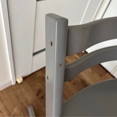 ストッケ　トリップトラップ　グレーの画像