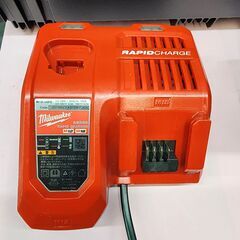 【中古】ミルウォーキー １／２インパクトレンチ745Nm M18FMTIW2F12 バッテリー×1　充電器【ハンズクラフト熊本けやき通り店】【店頭取引限定】の画像