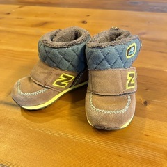ニューバランスの子ども用ブーツ(12㎝)