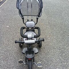 子供用三輪車　サンシェード付き　BTM　コントロールバー付き　乗用玩具の画像