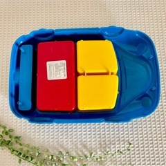 車型　自動車型　カラフルな仕切りのお子様ランチプレートの画像