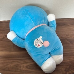 寝てるドラえもんぬいぐるみ大の画像