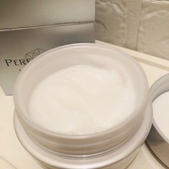 パーフェクトワン　薬用ホワイトニングジェル75gの画像