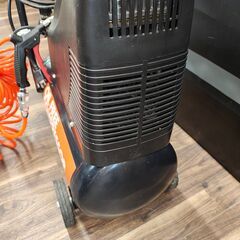 【中古】アークランドサカモト　オイルレスコンプレッサー　OF-1524　ホース・エアダスター付き【ハンズクラフト熊本けやき通り店】【店頭取引限定】の画像