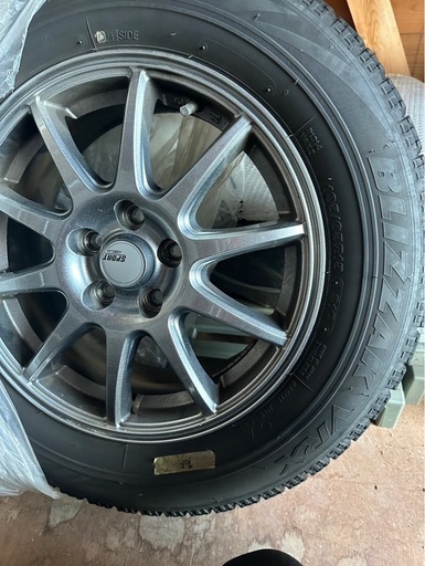 スタッドレスタイヤ ブリザックVRX