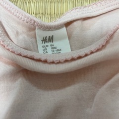【86】H&M くすみカラー ピンク ロンパース ハート柄 女の子の画像