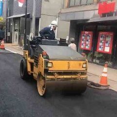 舗装工、外構工事スタッフ、土木作業員/寮完備、日払いOK、未経験者歓迎の画像