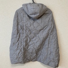 UNIQLO　ライトウォームパデット2WAYブランケットの画像