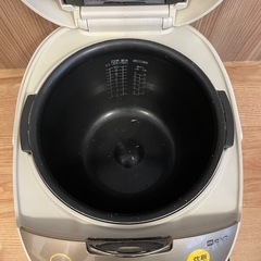 TIGER IH炊飯ジャー 炊飯器 デジタル表示 保温機能の画像