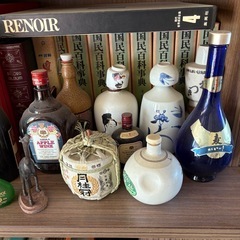 空の酒瓶　多数ありの画像