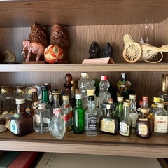 空の酒瓶　多数ありの画像