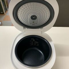 ★ジャングルジャングル石川金沢店★ 炊飯ジャー ヤマダ YRC-M05H1 2022年製 動作確認／クリーニング済みの画像