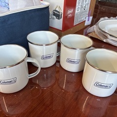Colemanホーロー食器セット キャンプ道具の画像