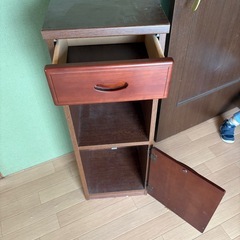 無料　 電話台　花台 木製 の画像