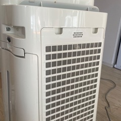 SHARP 加湿器の画像