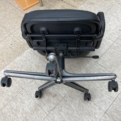 【ジモティー割引で最大15％OFF⭐️】 giroflex ジロフレックス デスクチェアの画像