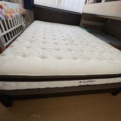 ニトリ ダブルベッドフレーム N-sleepマットレスの画像