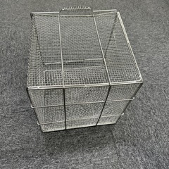 金属のカゴの画像