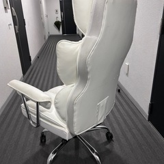 ゲーミングチェアの画像